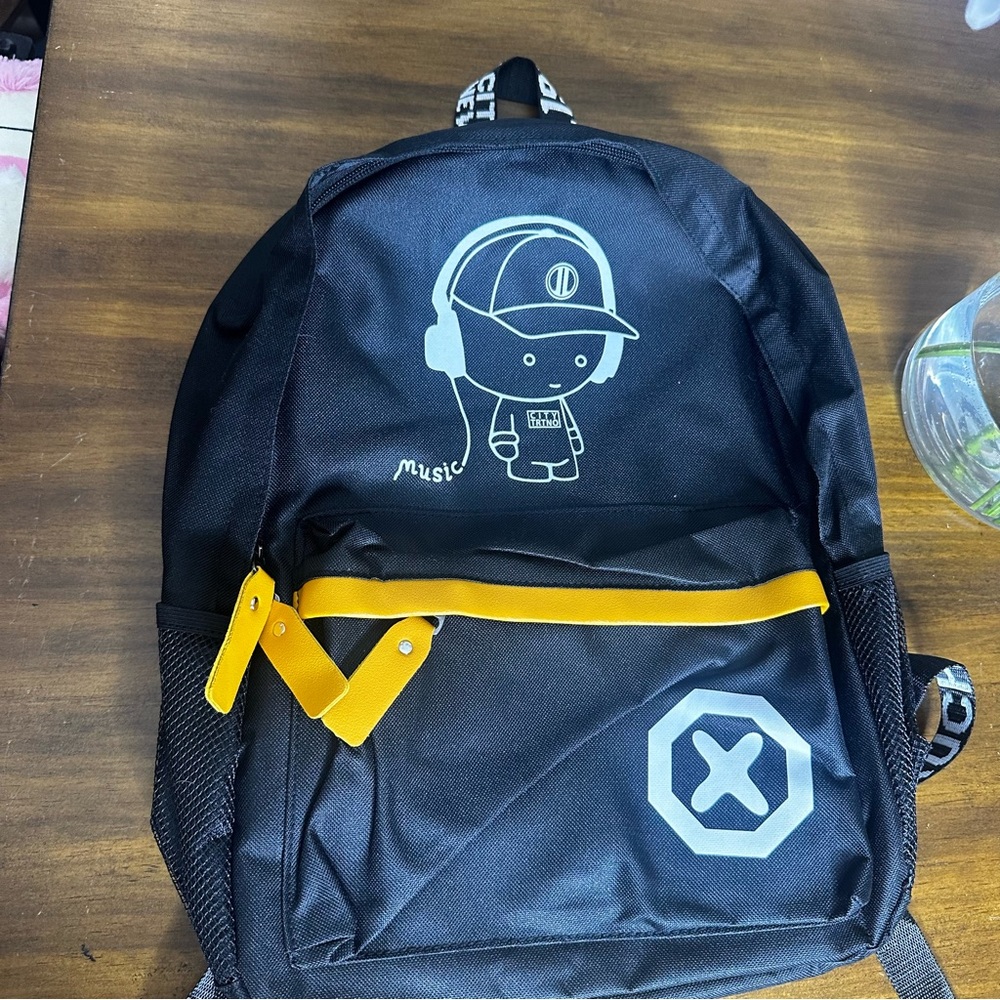 Backpack NWOT - Picture 2 of 6